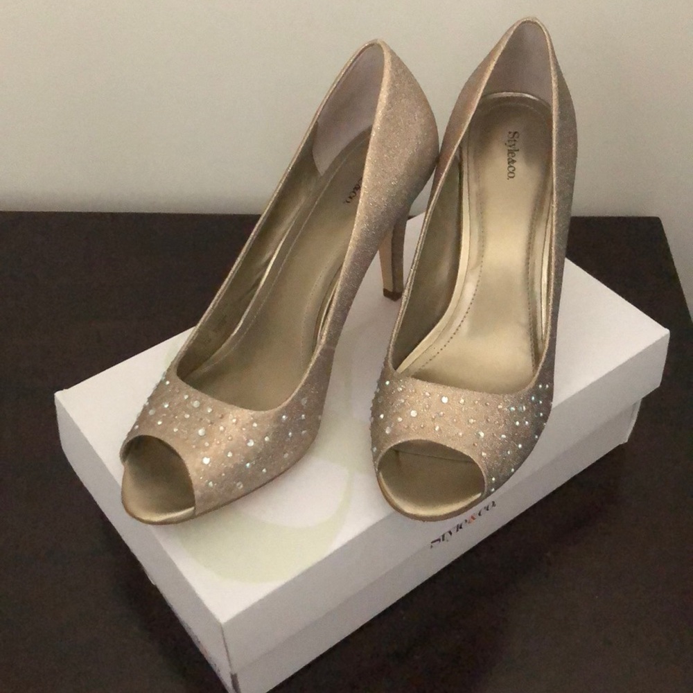 Formal heels